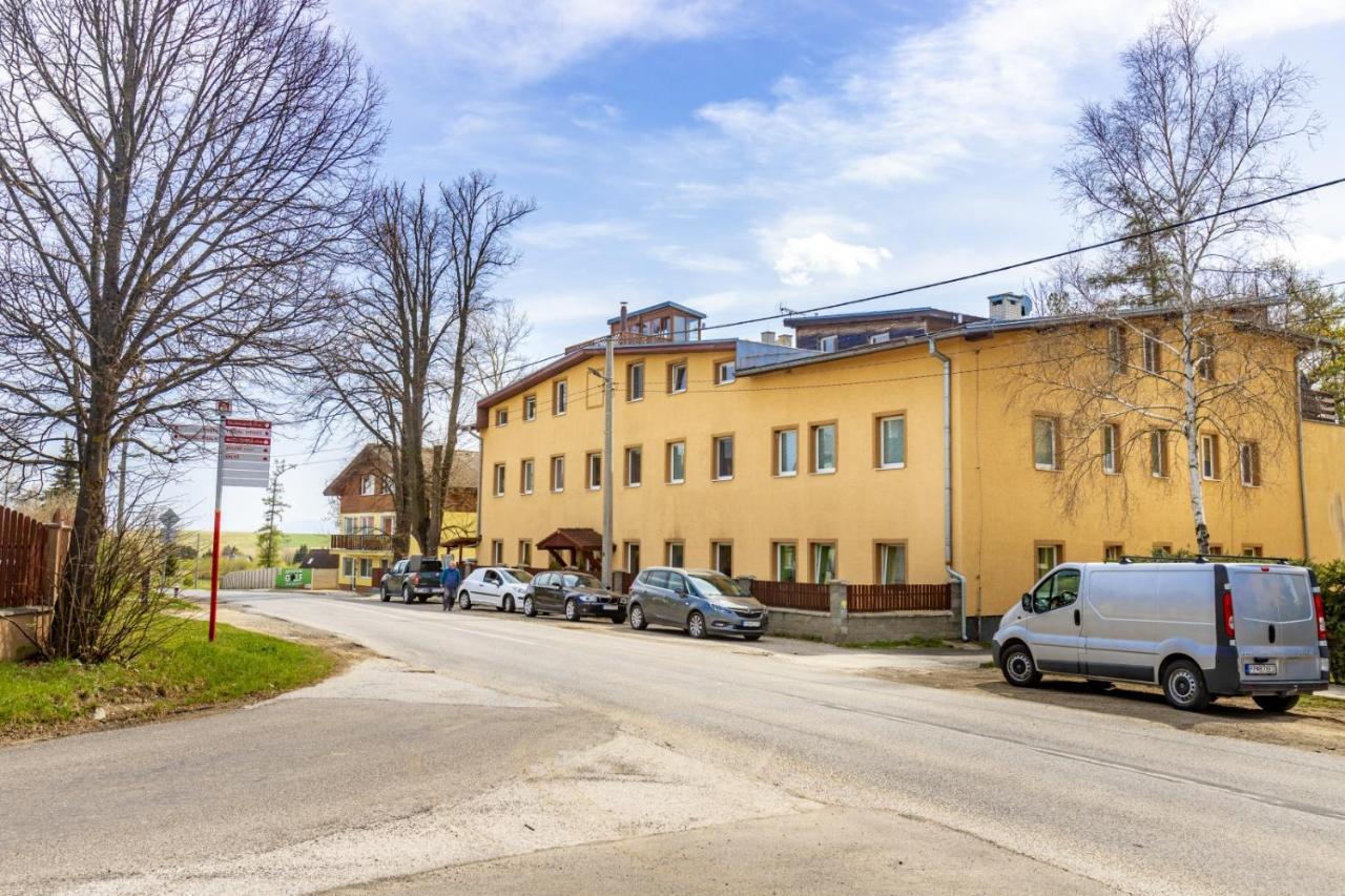 Apartman Theo Veľký Slavkov Dış mekan fotoğraf