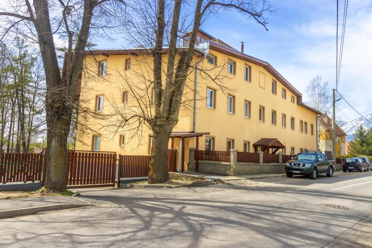 Apartman Theo Veľký Slavkov Dış mekan fotoğraf