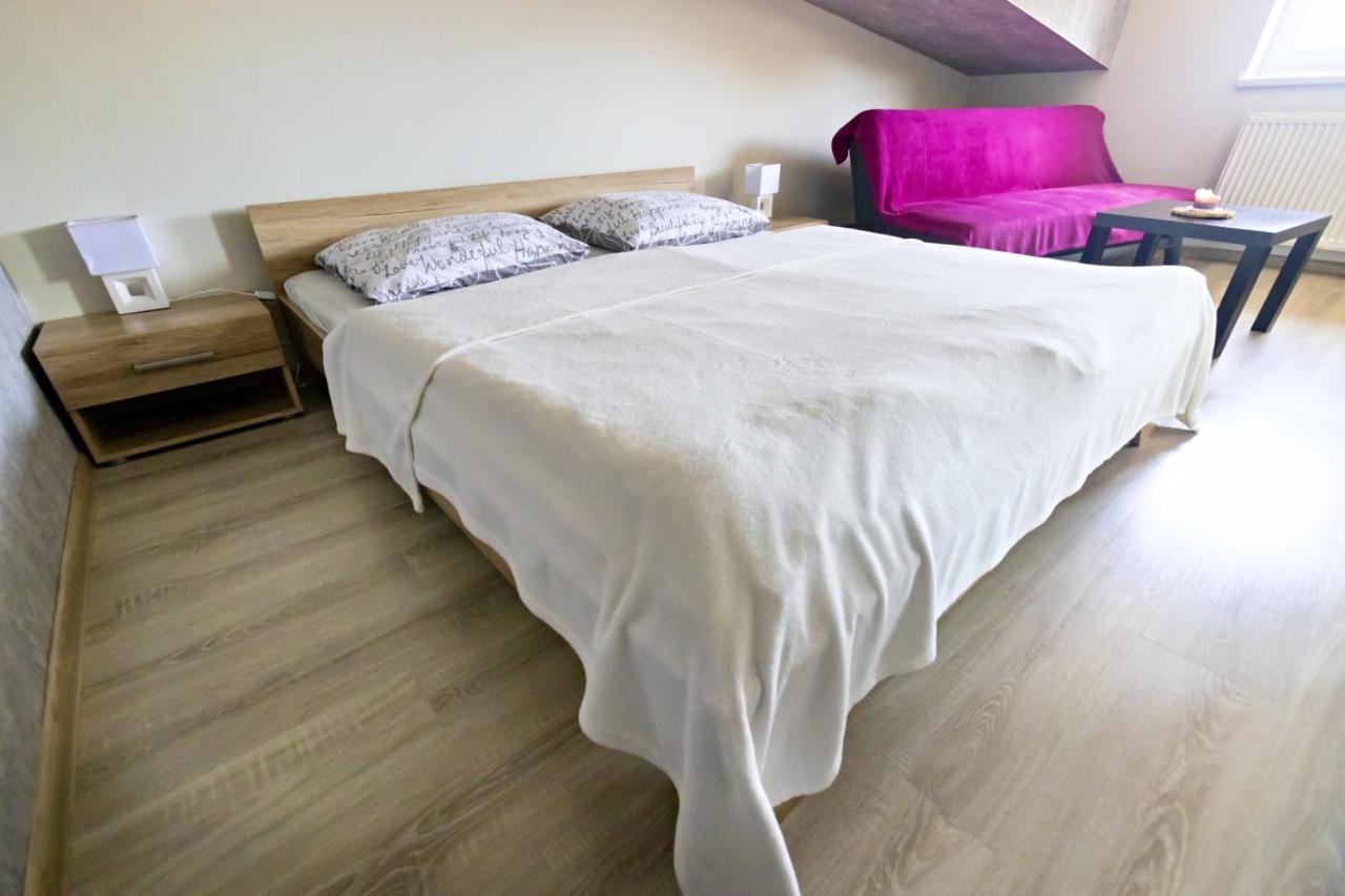 Apartman Theo Veľký Slavkov Dış mekan fotoğraf